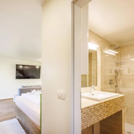 Pensión Mobile House Vegov Hram Dol pri Ljubljani