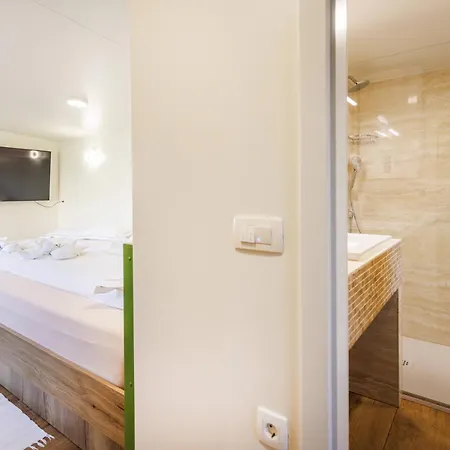 Mobile House Vegov Hram * Dol pri Ljubljani