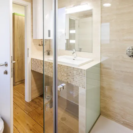Pensión Mobile House Vegov Hram
