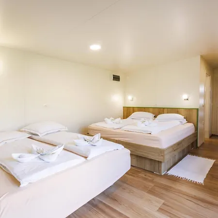 Mobile House Vegov Hram Dol pri Ljubljani