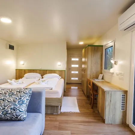 Mobile House Vegov Hram Guest house
