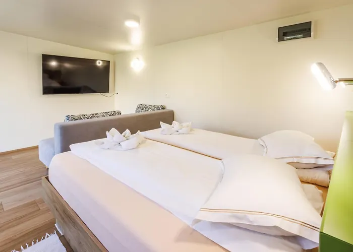 Mobile House Vegov Hram Guest house 3*